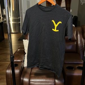 Medium black short sleeve Yellowstone T-shirt